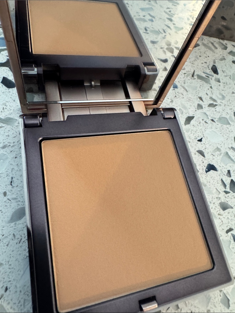 Urban Decay naked the fix medium dark powder - Picture 3 of 5